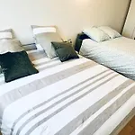 Appartement 2 Pieces Tram Direct Aeroport & Bordeaux Parking *