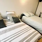 Appartement 2 Pieces Tram Direct Aeroport & Bordeaux Parking Merignac (Gironde)