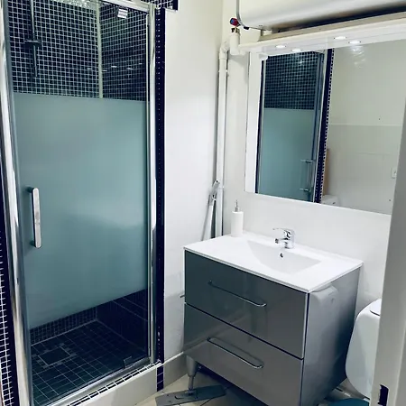 Апартаменты T2 Merignac, Tram, Airport, 6p