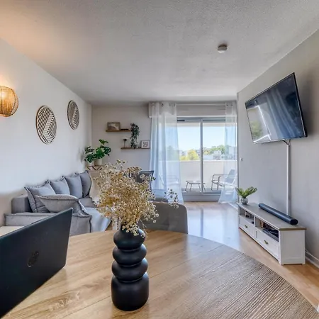 2 Pieces Tram Direct Aeroport & Bordeaux Parking Apartment