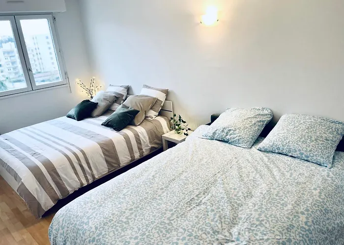 T2 Merignac, Tram, Airport, 6p * Mérignac